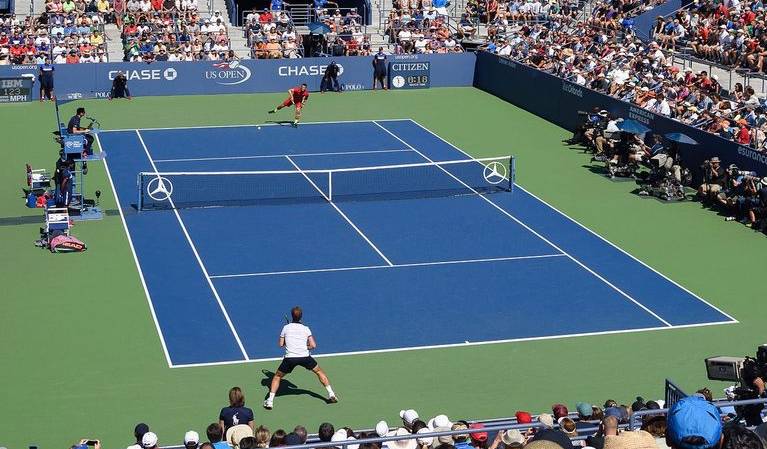 Terrain de tennis